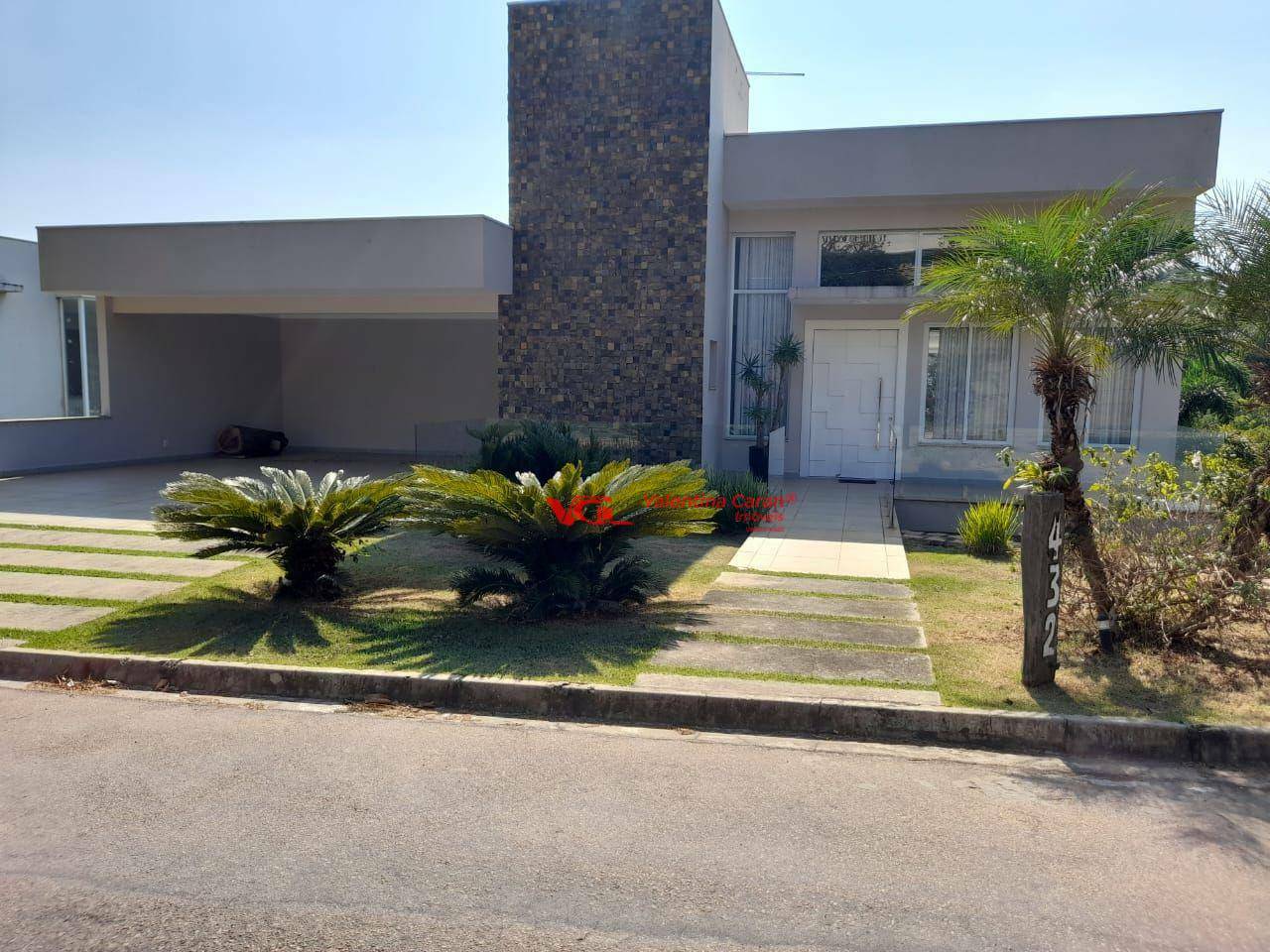 Sobrado à venda com 7 quartos, 480m² - Foto 1