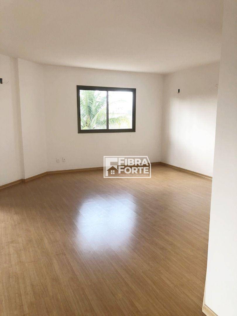 Apartamento à venda com 4 quartos, 137m² - Foto 6