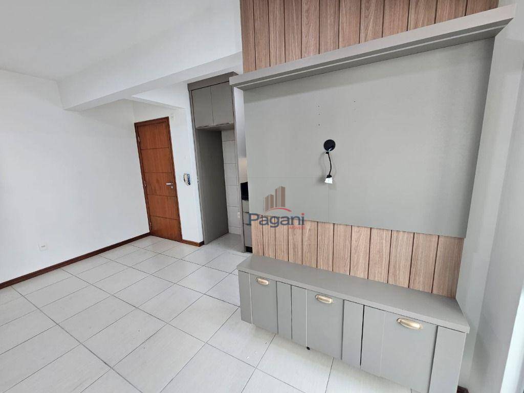 Apartamento à venda com 2 quartos, 59m² - Foto 13