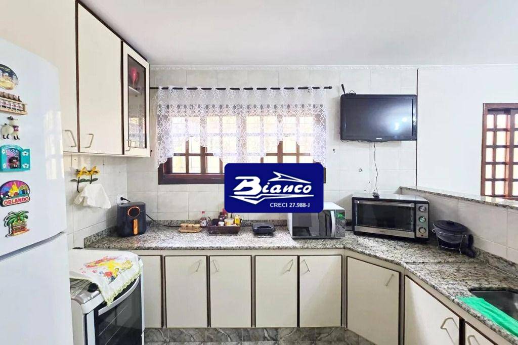 Sobrado, 3 quartos, 220 m² - Foto 3