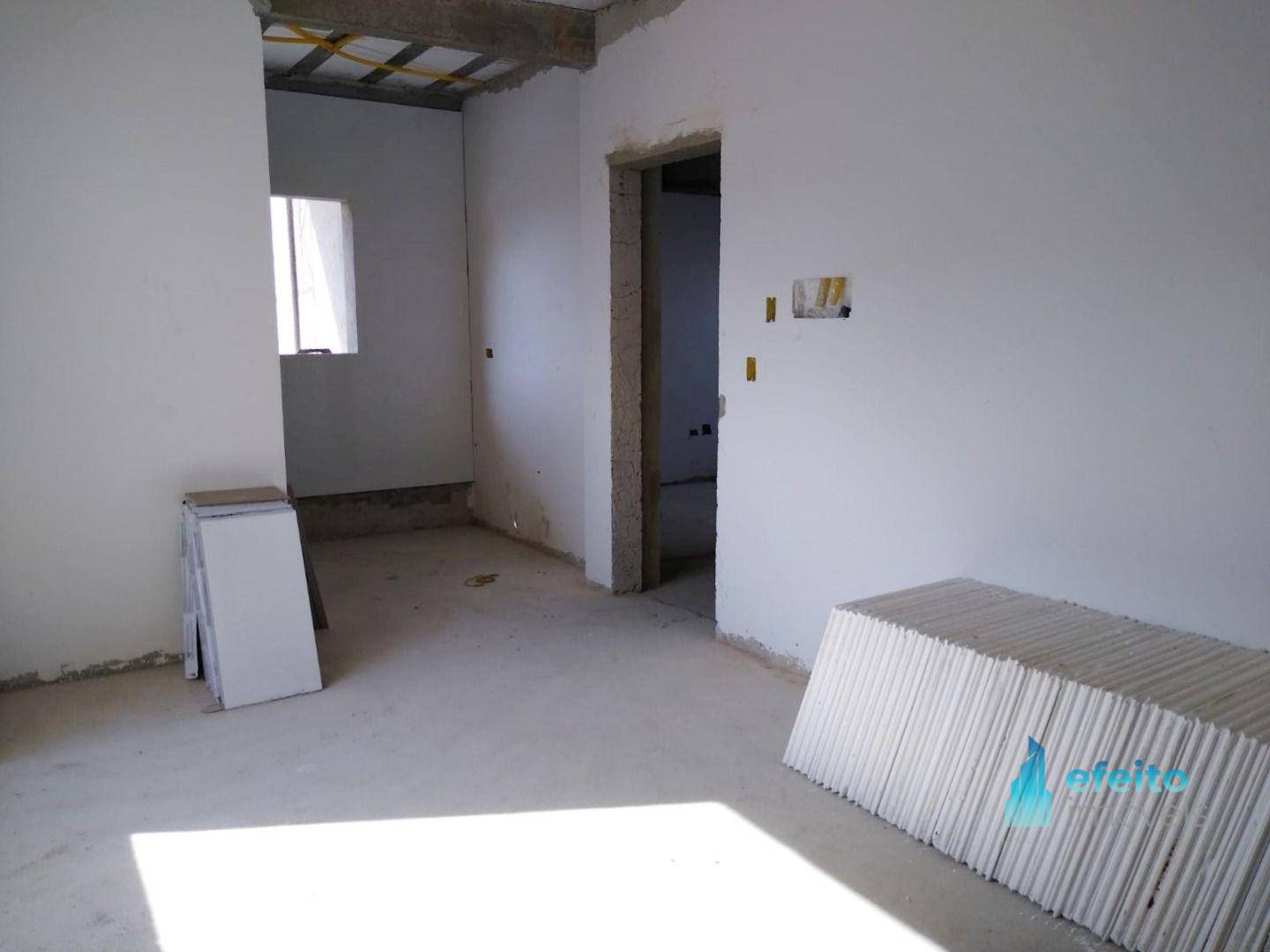 Apartamento à venda com 2 quartos, 40m² - Foto 2