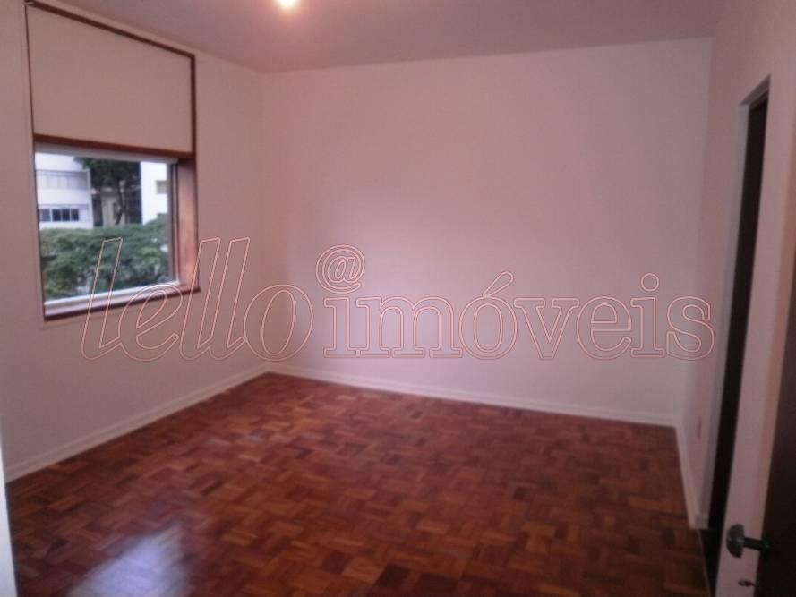 Apartamento para alugar com 3 quartos, 150m² - Foto 6