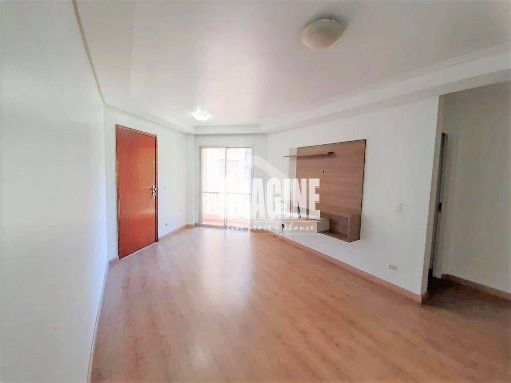 Apartamento à venda com 3 quartos, 68m² - Foto 2