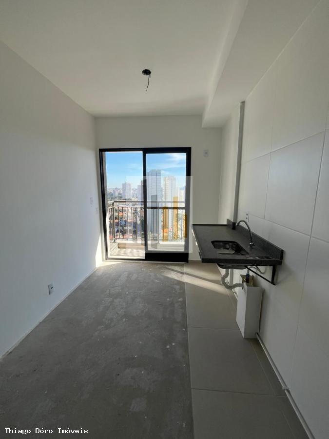 Apartamento à venda com 2 quartos, 38m² - Foto 2