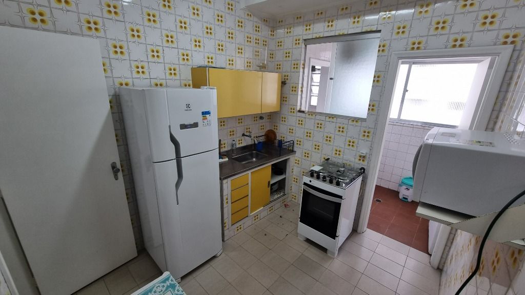 Apartamento à venda com 2 quartos, 70m² - Foto 14