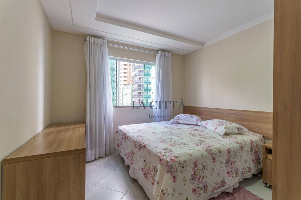 Apartamento à venda com 3 quartos, 161m² - Foto 17