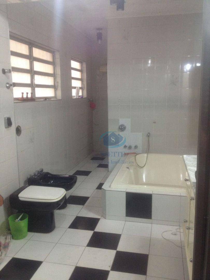 Casa à venda e aluguel com 4 quartos, 423m² - Foto 13