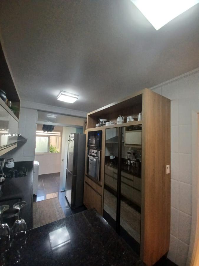 Apartamento à venda com 3 quartos, 180m² - Foto 5