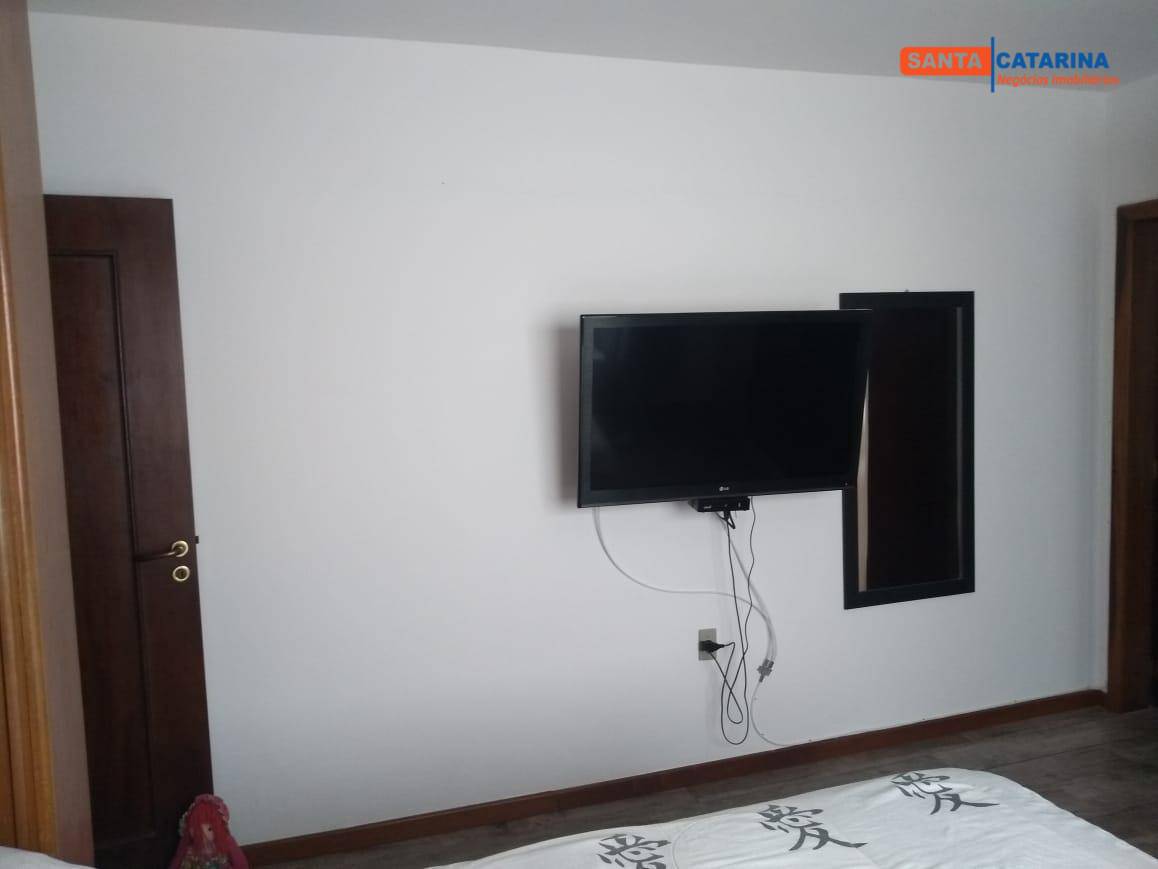 Apartamento à venda com 4 quartos, 180m² - Foto 5