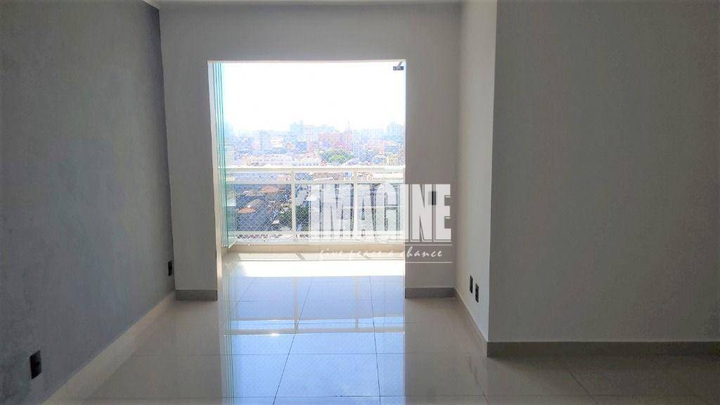 Apartamento à venda com 3 quartos, 73m² - Foto 2