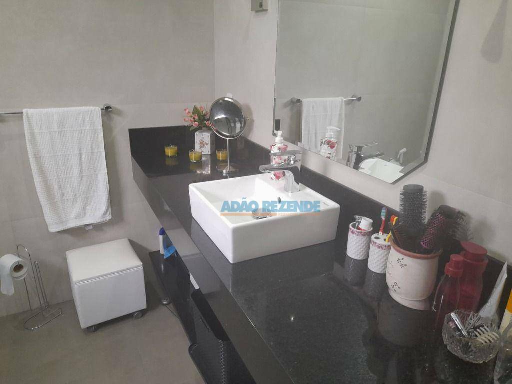 Casa de Condomínio à venda com 4 quartos, 300m² - Foto 19