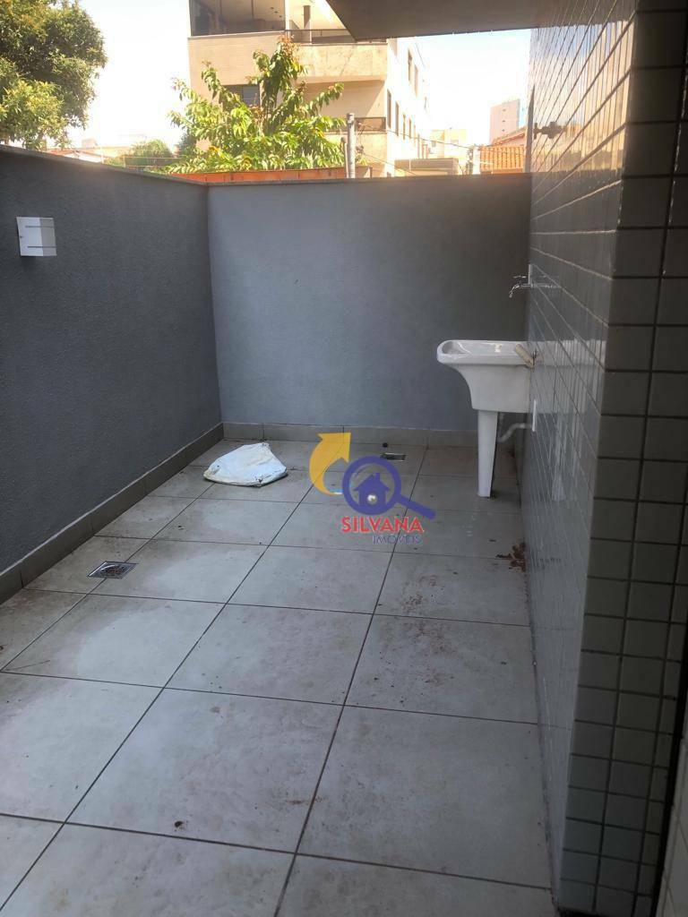 Apartamento à venda com 4 quartos, 239m² - Foto 4