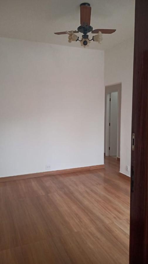 Apartamento à venda com 2 quartos, 65m² - Foto 3