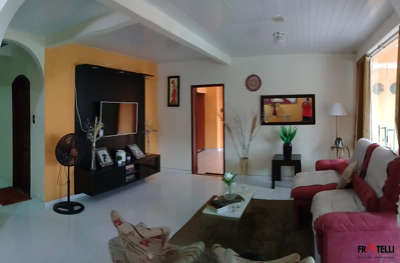 Casa à venda com 4 quartos, 200m² - Foto 3