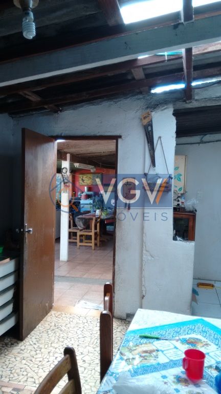 Casa à venda com 2 quartos, 200m² - Foto 14