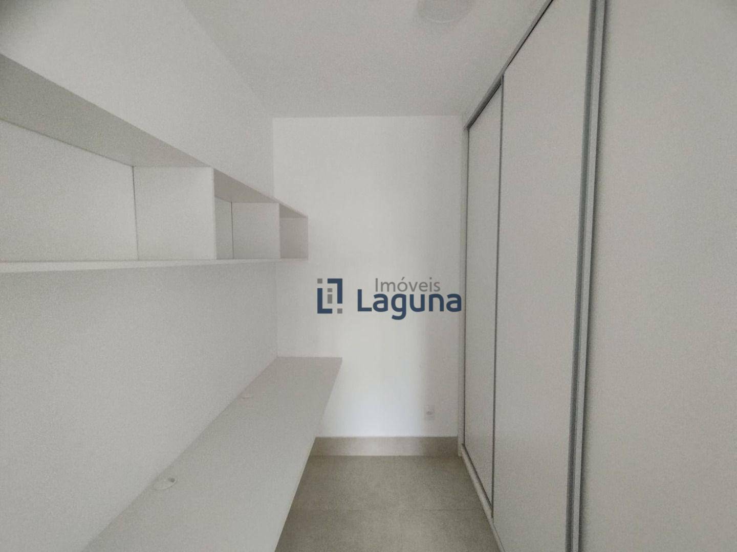 Apartamento para alugar com 1 quarto, 65m² - Foto 14