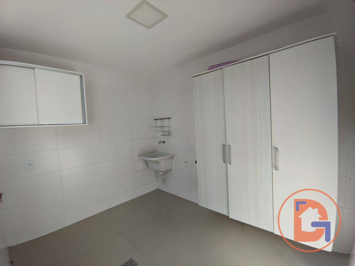 Casa à venda com 5 quartos, 240m² - Foto 15