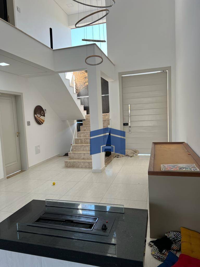 Sobrado à venda com 4 quartos, 304m² - Foto 4