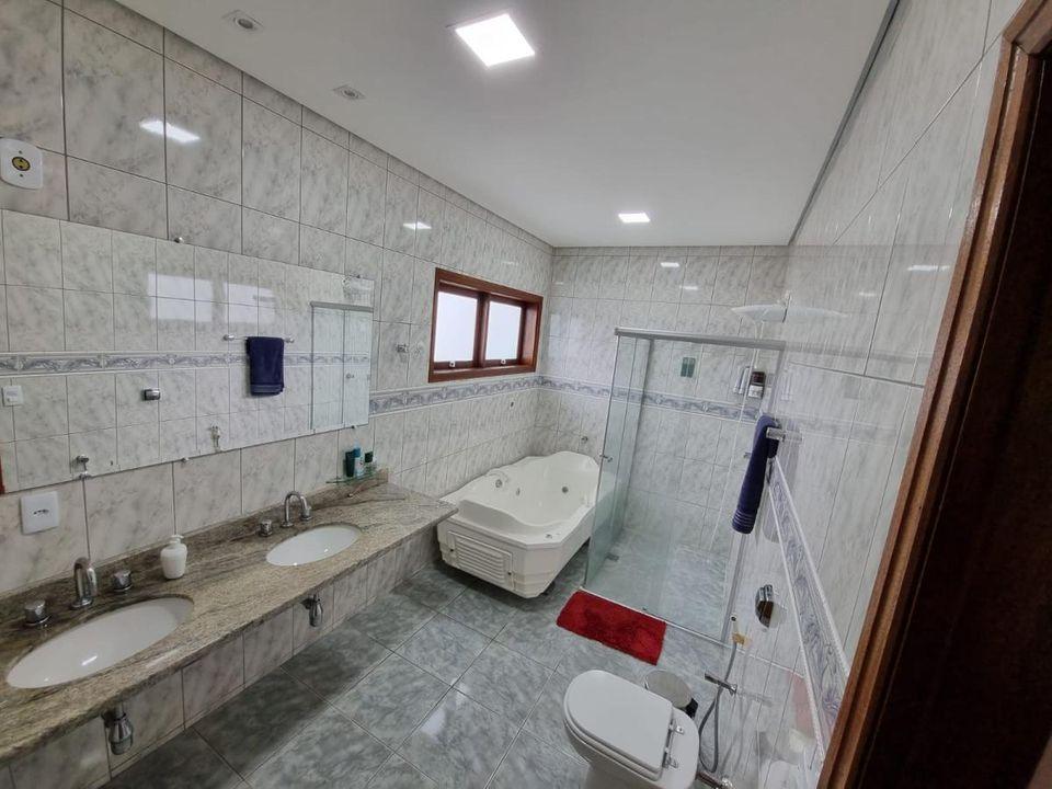 Casa de Condomínio à venda com 4 quartos, 445m² - Foto 31