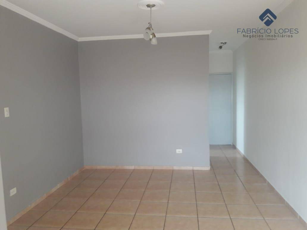 Apartamento à venda com 3 quartos, 84m² - Foto 2