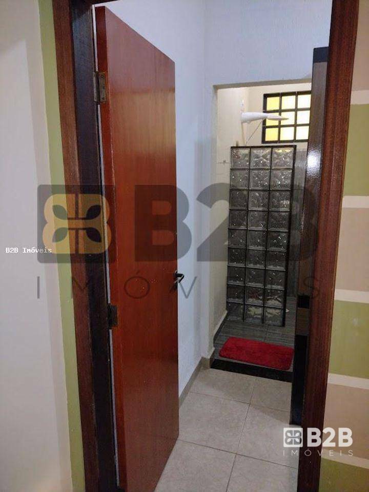 Casa à venda com 3 quartos, 156m² - Foto 8