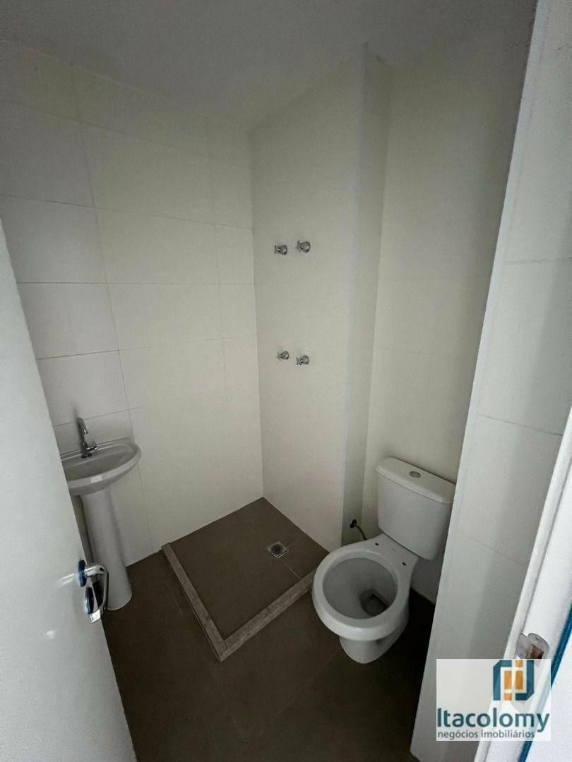 Apartamento à venda com 3 quartos, 180m² - Foto 5