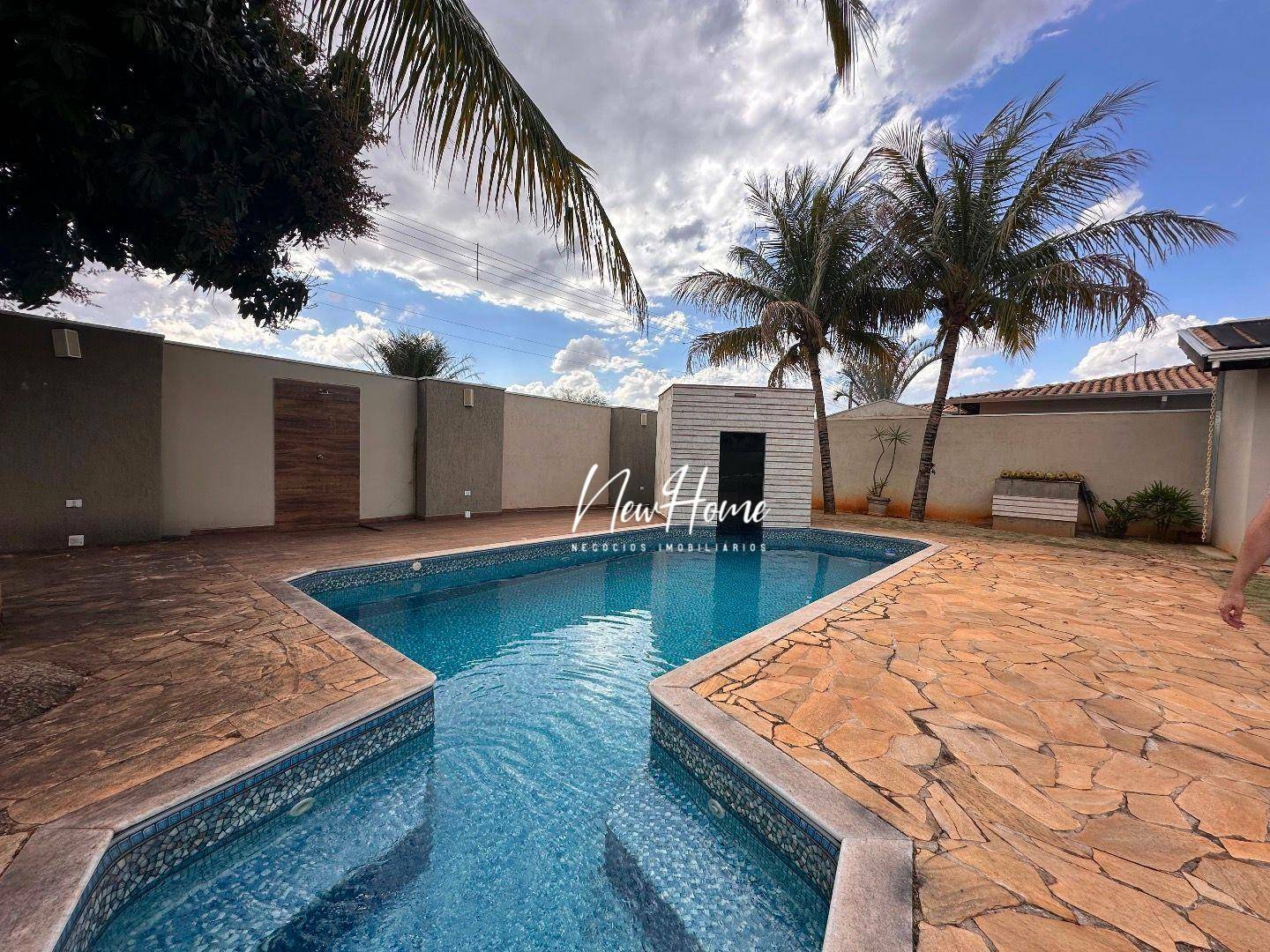 Chácara à venda com 1 quarto, 130m² - Foto 1
