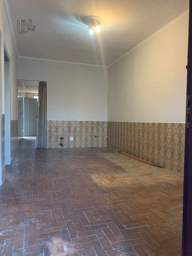 Casa à venda e aluguel com 3 quartos, 208m² - Foto 9