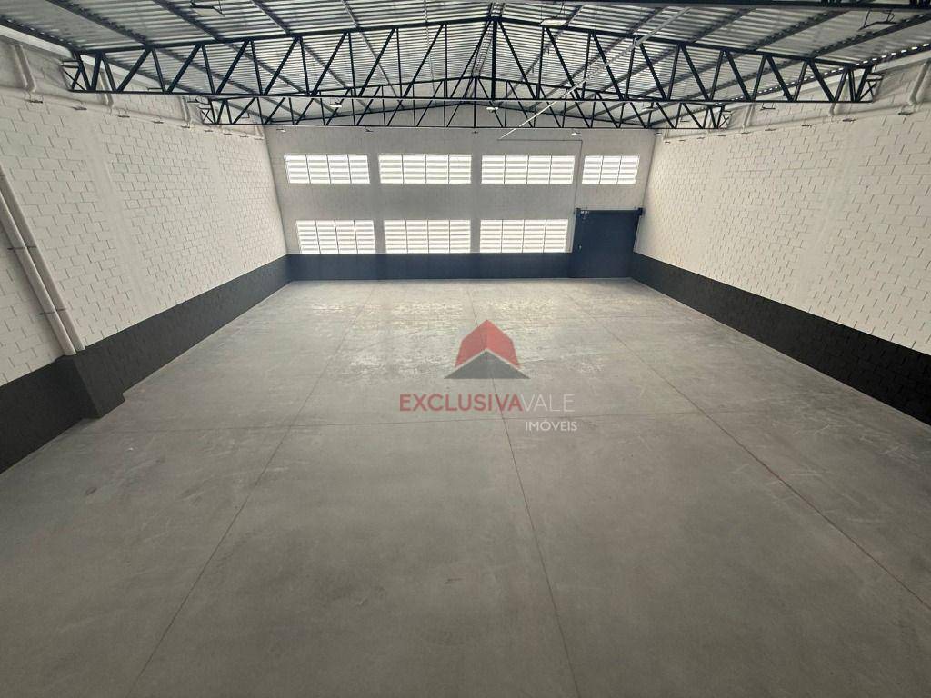 Depósito-Galpão-Armazém para alugar, 590m² - Foto 1