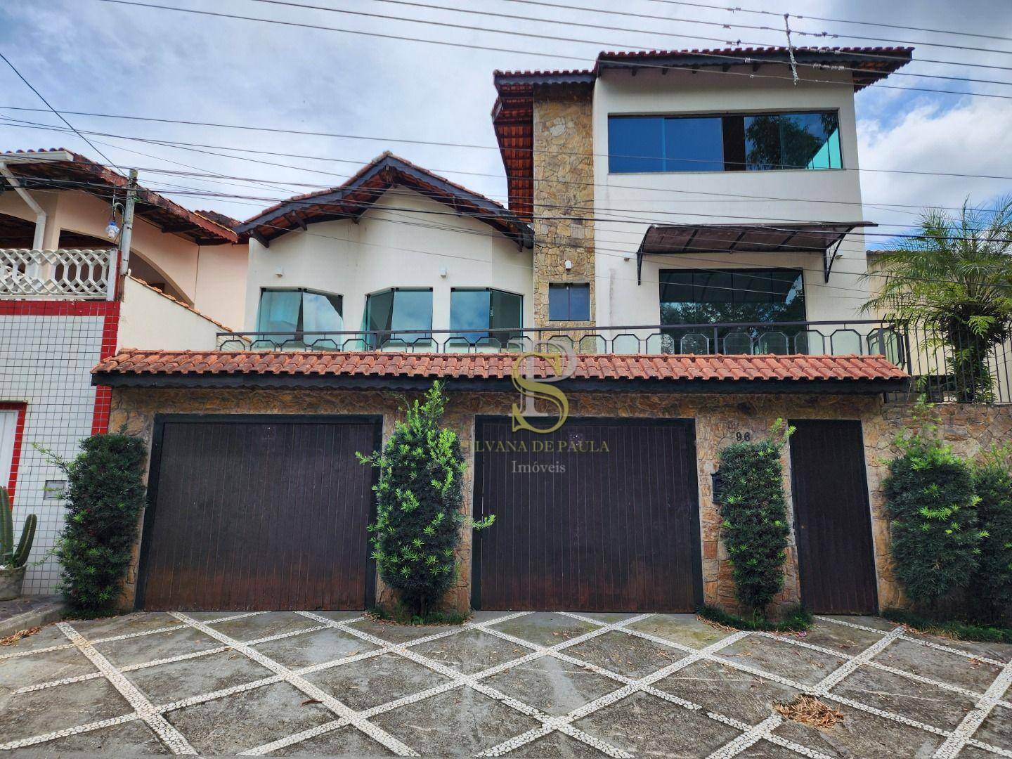 Casa à venda com 3 quartos, 350m² - Foto 2