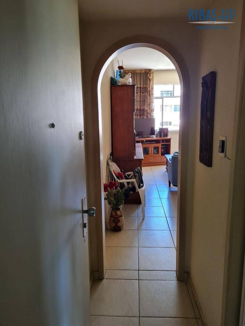 Apartamento à venda com 3 quartos, 101m² - Foto 1