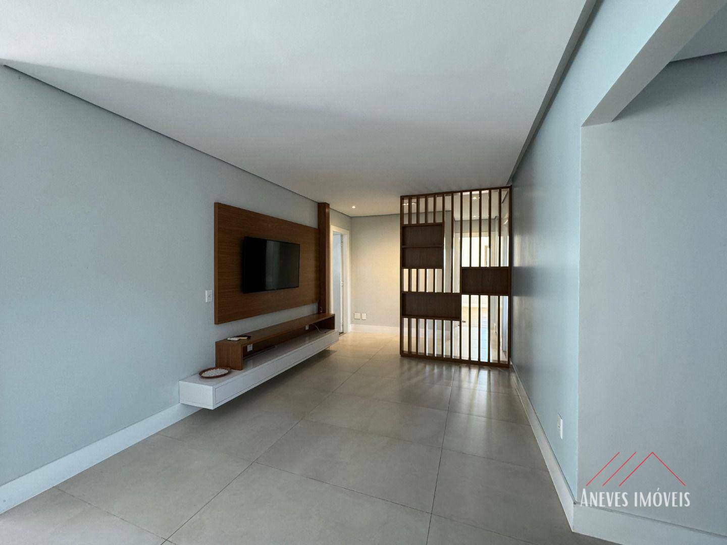 Apartamento à venda com 4 quartos, 165m² - Foto 2