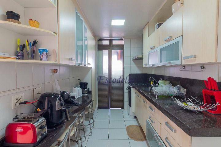 Apartamento à venda com 3 quartos, 228m² - Foto 17