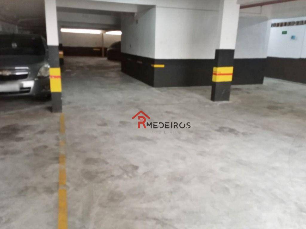 Apartamento à venda com 2 quartos, 66m² - Foto 13