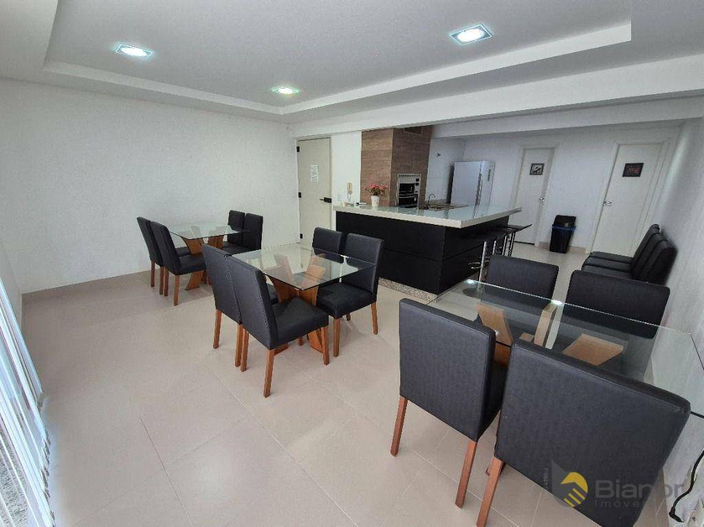 Apartamento para alugar com 2 quartos, 70m² - Foto 18