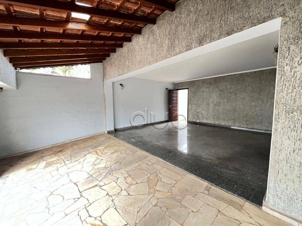 Casa à venda com 3 quartos, 200m² - Foto 4