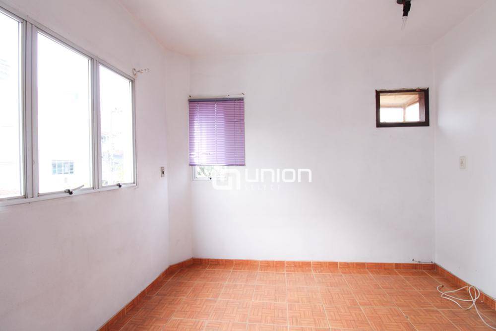 Casa à venda e aluguel com 4 quartos, 300m² - Foto 13