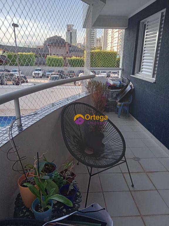 Apartamento à venda com 2 quartos, 68m² - Foto 5