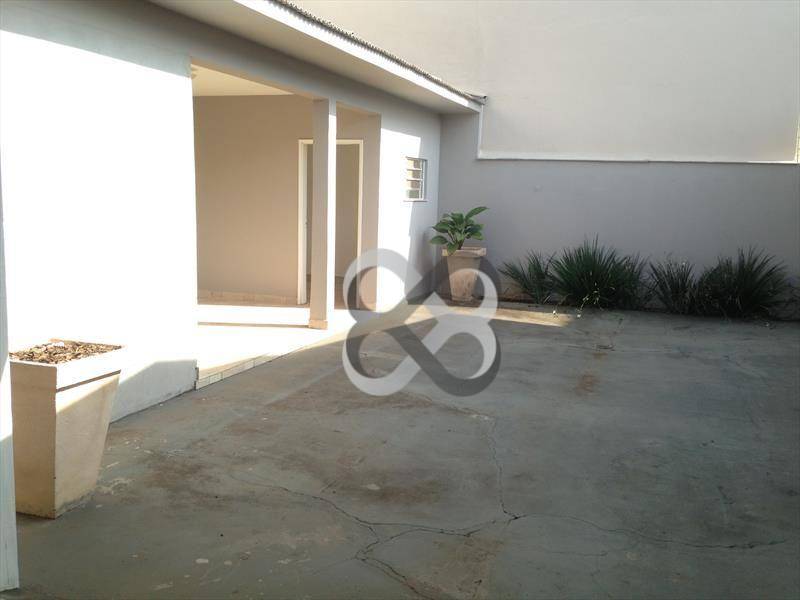Casa para alugar com 3 quartos, 160m² - Foto 15
