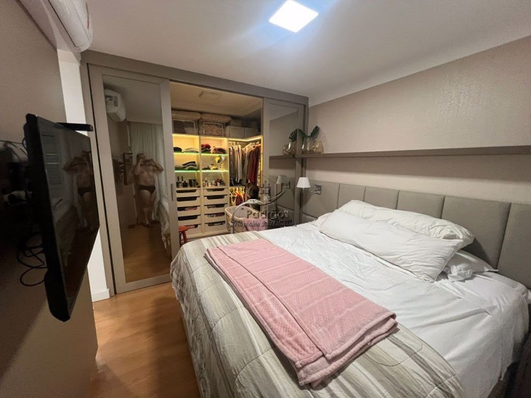 Apartamento à venda com 3 quartos, 97m² - Foto 3