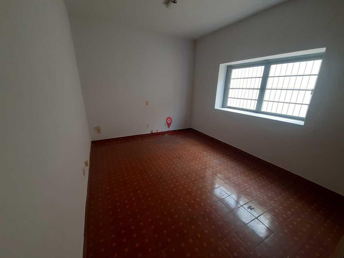 Casa para alugar com 6 quartos, 380m² - Foto 25