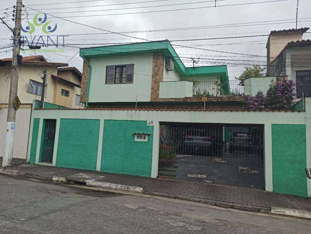 Sobrado à venda com 4 quartos, 303m² - Foto 1