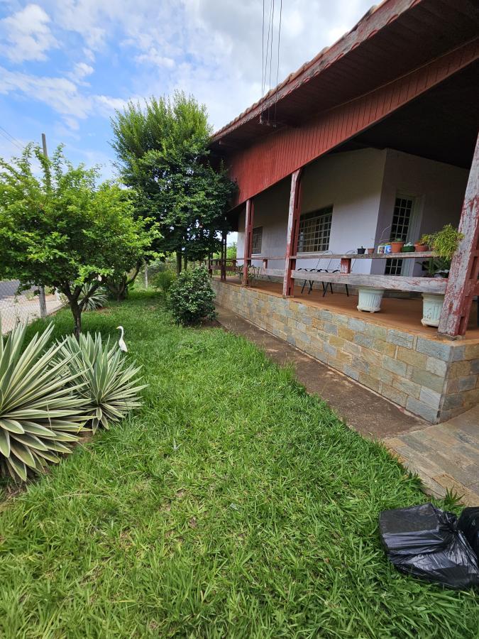 Casa à venda com 3 quartos, 800m² - Foto 2