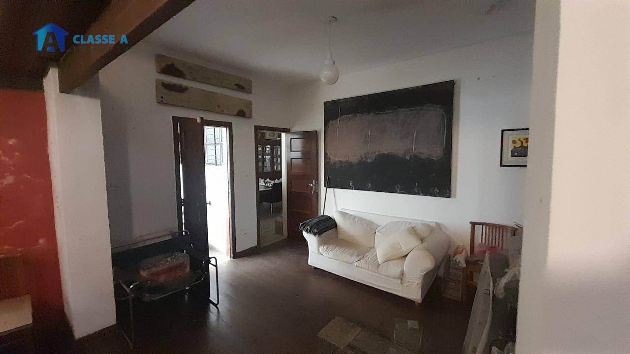 Casa à venda com 3 quartos, 200m² - Foto 11