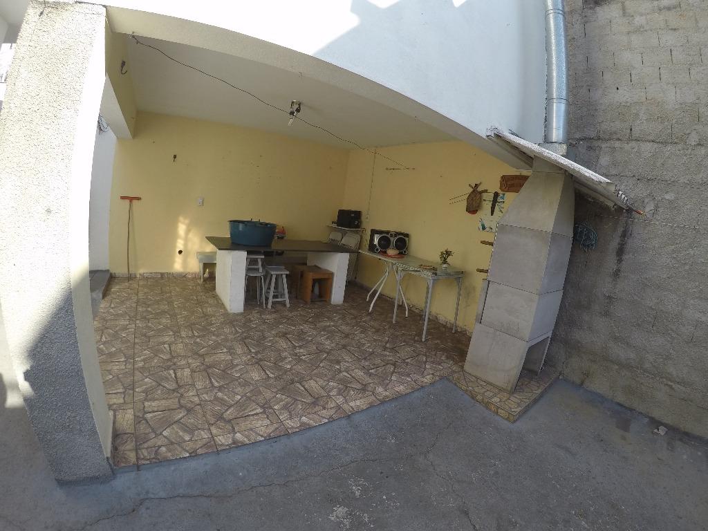 Casa à venda com 4 quartos, 180m² - Foto 13