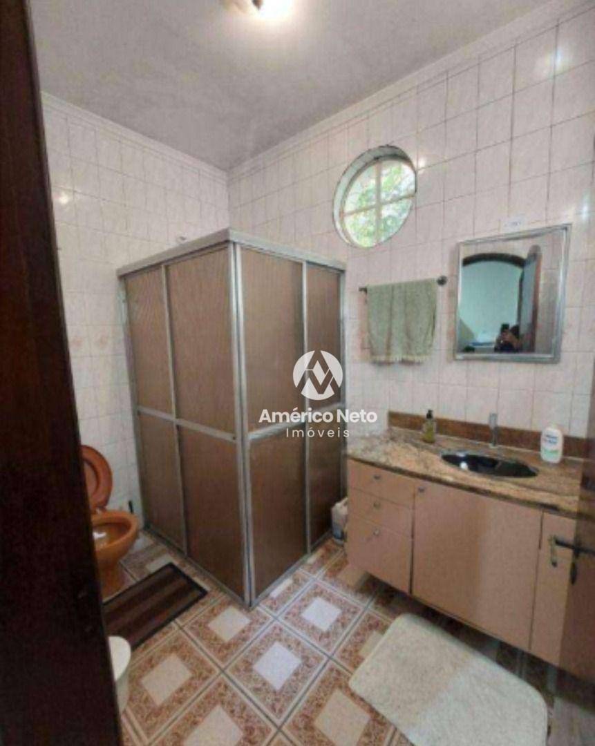 Casa para alugar com 4 quartos, 430m² - Foto 9