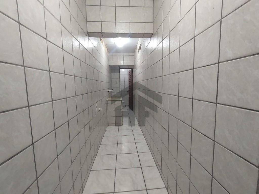 Casa à venda e aluguel com 3 quartos, 150m² - Foto 12
