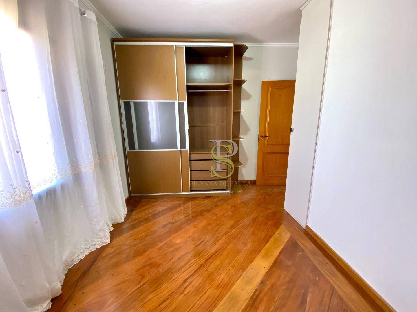 Casa à venda com 3 quartos, 450m² - Foto 15