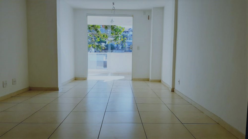 Apartamento à venda com 3 quartos, 29m² - Foto 2