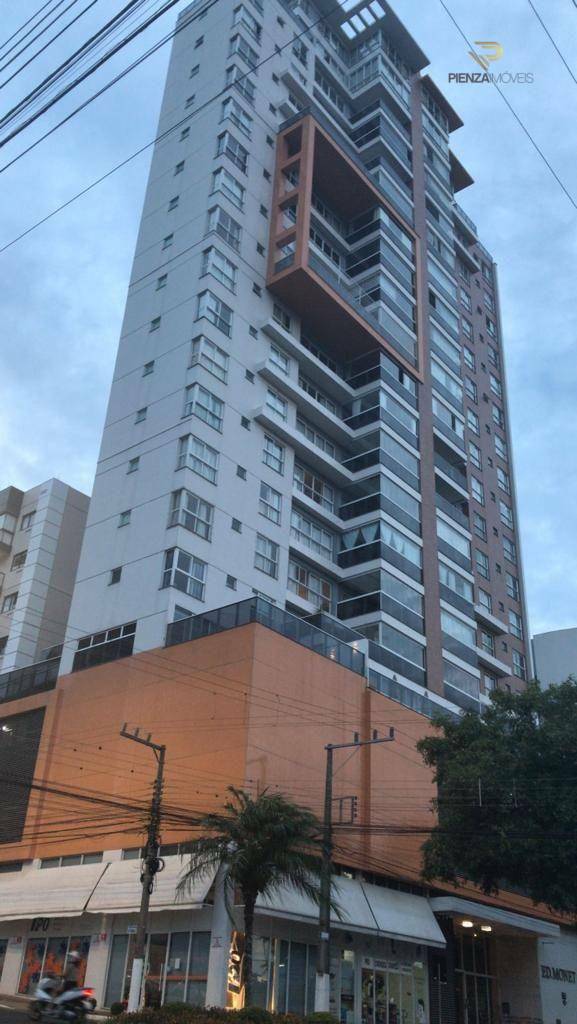 Apartamento à venda com 3 quartos, 150m² - Foto 2